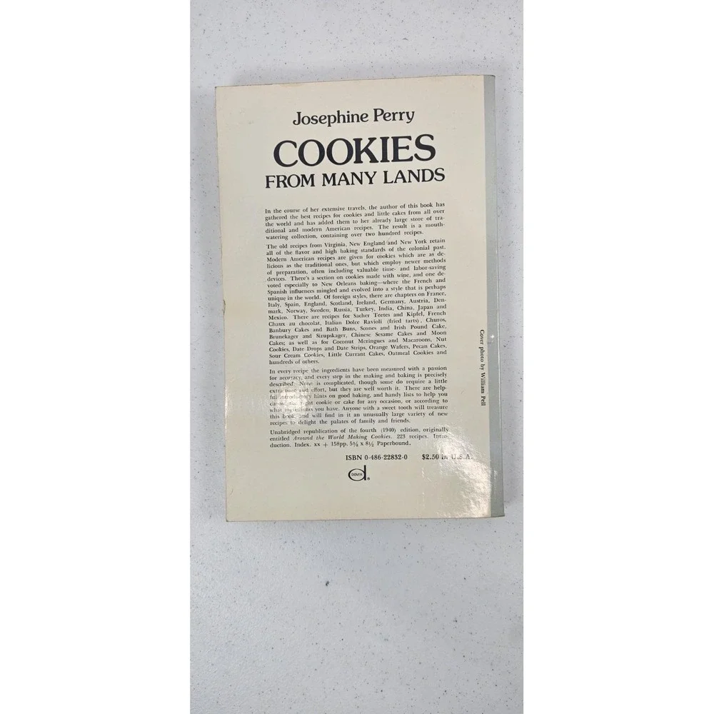 Vintage Cookies From‎ Many Lands Cookbook Josephine Perry 1972 Dover Edition